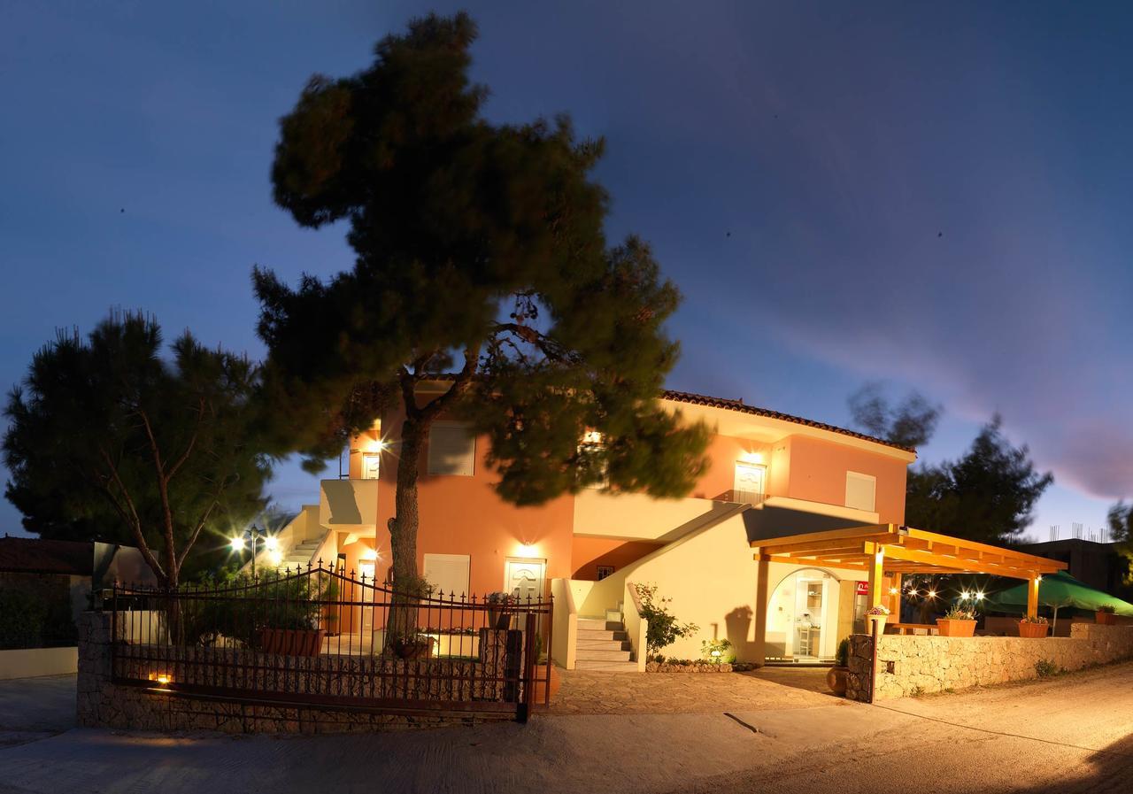 פורטו הלי Epavlis Apartments מראה חיצוני תמונה